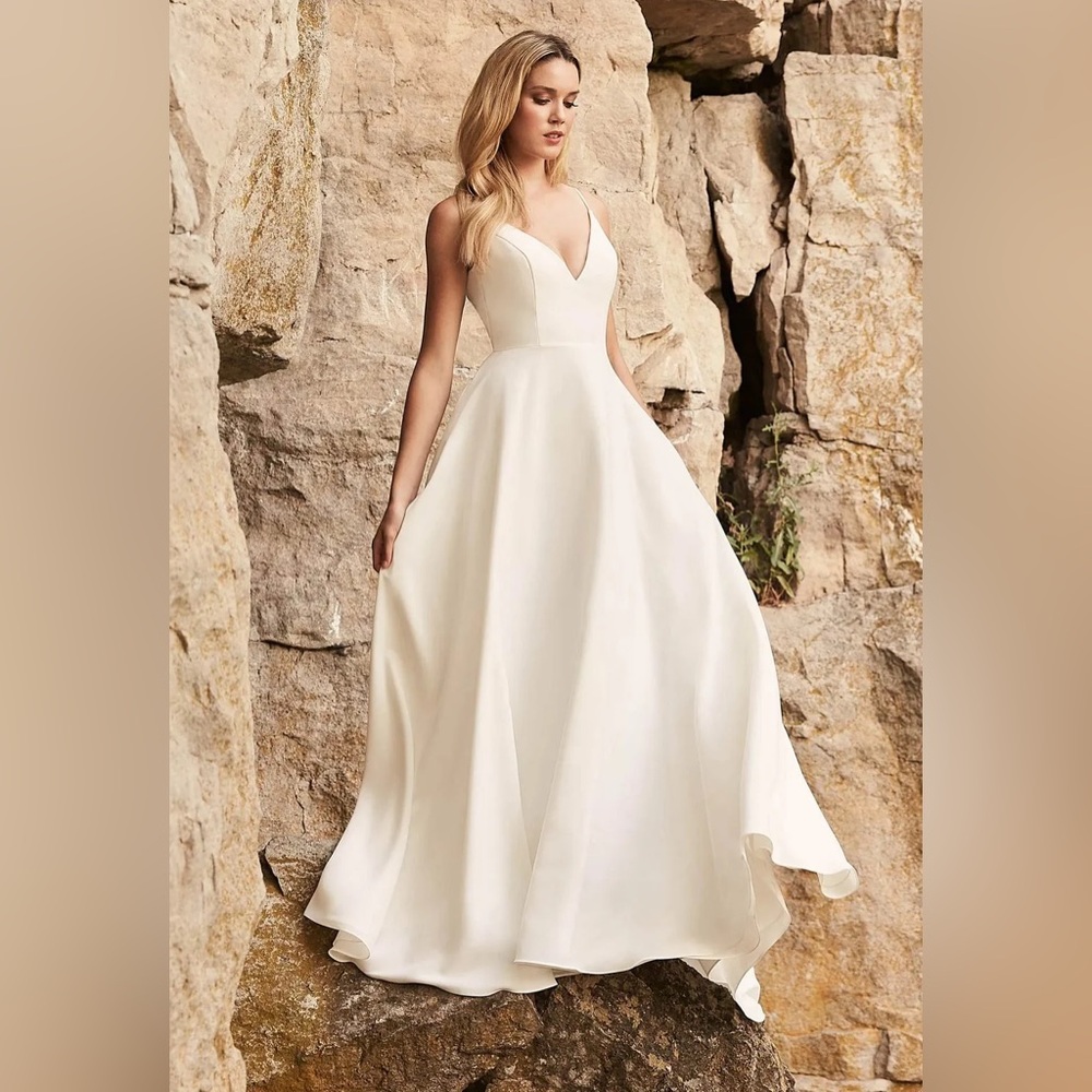 Mikaella 2327